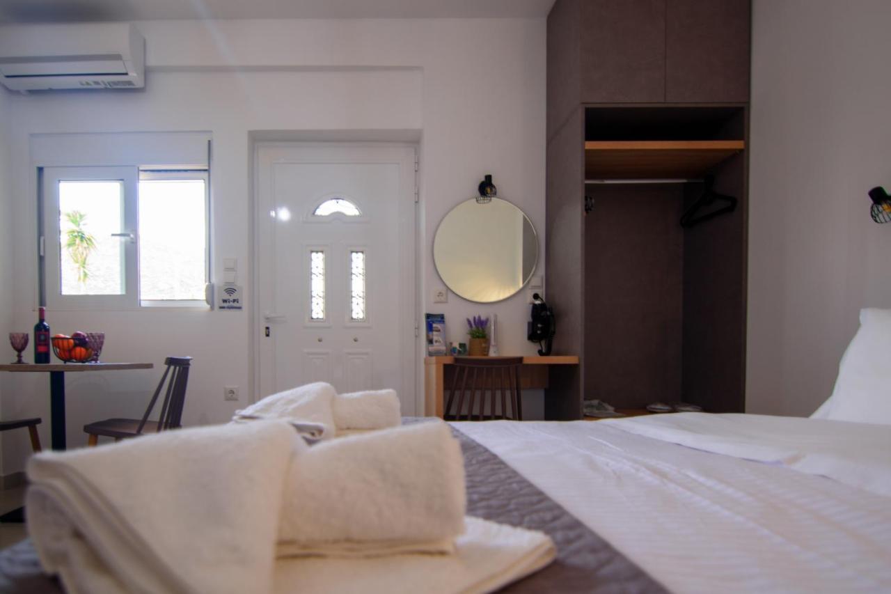 Irene Studio Panorama Daire Palaiochora Dış mekan fotoğraf